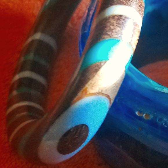 Dominique Denaive Resin & Wood Bangles. France - Picture 4 of 8